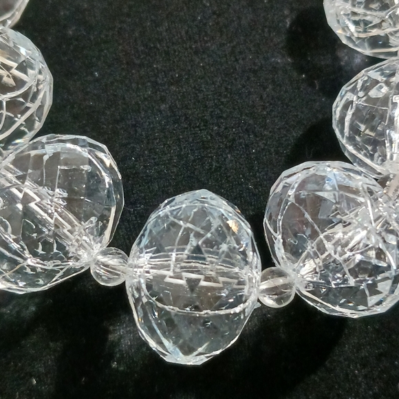 Vintage Old Navy Clear/ Crackle Acrylic Beads with Gray Velvet Ribbon Necklace - Picture 2 of 4